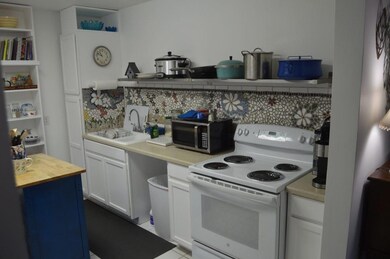 1410 Pecan St, Bonham, TX 75418 - photo 5