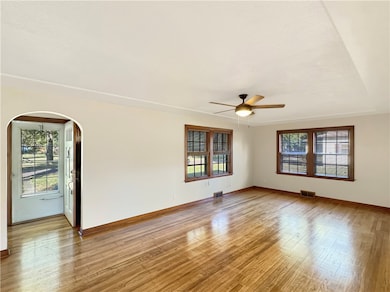 908 S 15th St, Mattoon, IL 61938 - photo 5