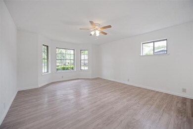 1207 Crestwood Dr, Cleburne, TX 76033 - photo 4