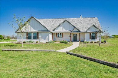 524 Cherokee Lake Ct, Granbury, TX 76049 - photo 2