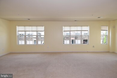 11200 Wortham Crest Cir, Manassas, VA 20109 - photo 3