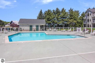 110 Ames St unit 7, Elk Rapids, MI 49629 - photo 2