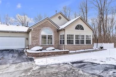 1155 Abbey Ct unit 4, Westland, MI 48185 - photo 4