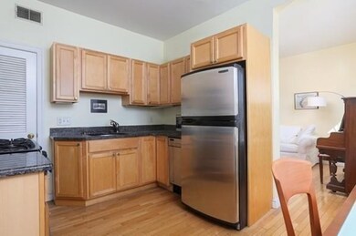 394 Riverway unit 6, Boston, MA 02115 - photo 2