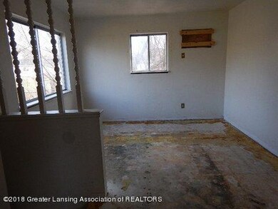 LIVING ROOM (2)