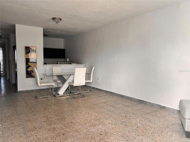 URB. TOA ALTA HEIGHT # 7 Calle 11 Bloq E, Toa Alta, PR 00953 - photo 3