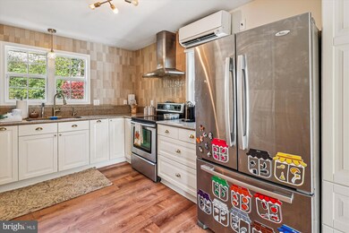 832 Clifton Ave, Arnold, MD 21012 - photo 5