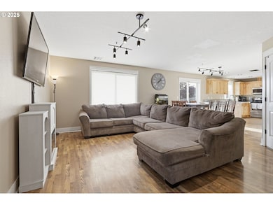 967 E 16th St, Lafayette, OR 97127 - photo 7