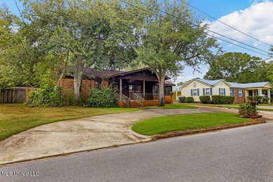 4819ForrestSt-2