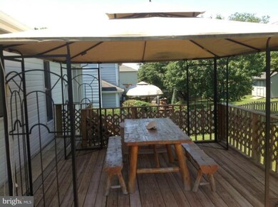 6225 Derby Dr, Frederick, MD 21703 - photo 5