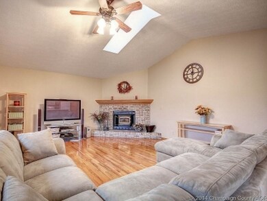 303 S White Oak St, Camargo, IL 61919 - photo 7