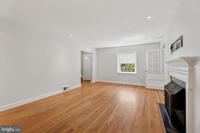 907 Nicholson Rd, Wynnewood, PA 19096 - photo 3