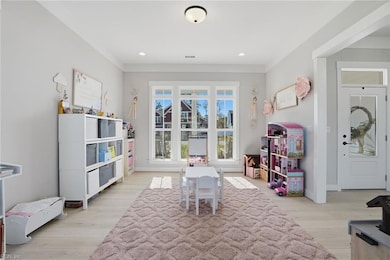 Front sitting room/play room