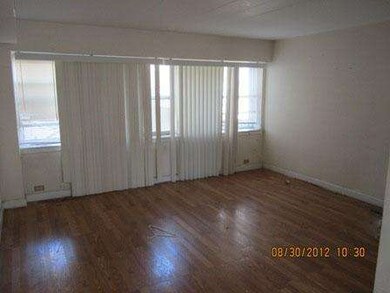6019 N Fairfield Ave unit 1S, Chicago, IL 60659 - photo 2