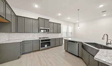 2012 Windsor St, Houston, TX 77006 - photo 5