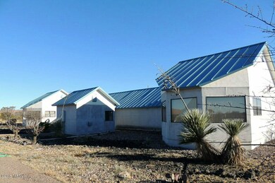 Green House and House