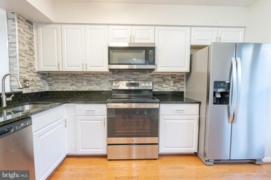 13958 Lightburn Ln, Centreville, VA 20121 - photo 7