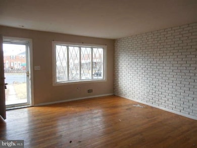 2102 Graythorn Rd, Middle River, MD 21220 - photo 3