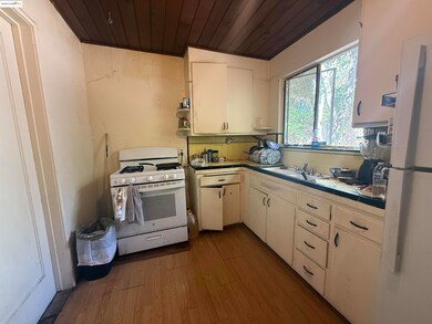 712 Maryland St, Fairfield, CA 94533 - photo 7