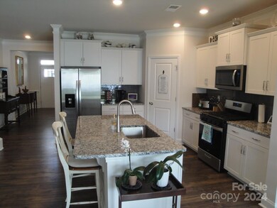 111 Fox Cove Rd, Hendersonville, NC 28792 - photo 6