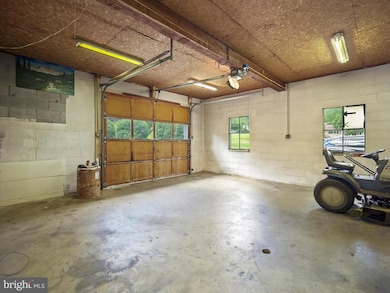 1284 State Line Rd, Waynesboro, PA 17268 - photo 5