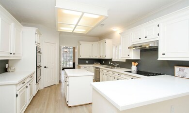 4506 Belle Glade Dr, Houston, TX 77018 - photo 7