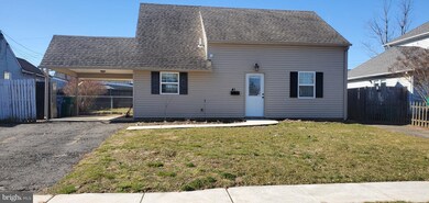 41 Red Maple Ln, Levittown, PA 19055 - photo 2