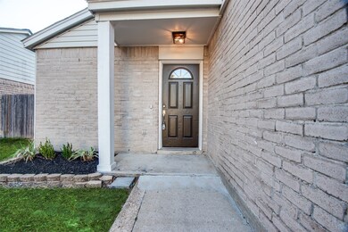 7526 Pepperbrook Dr, Houston, TX 77041 - photo 2