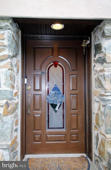 9919 Macarthur Blvd, Bethesda, MD 20817 - photo 4