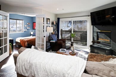 Living / Bonus Room