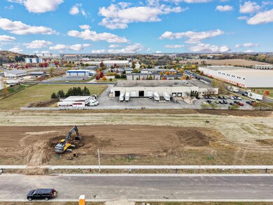 302 Michelle Ln, Cottage Grove, WI 53527 - photo 3