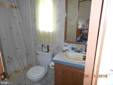 121 Rock Oak Rd, Rio, WV 26755 - photo 4