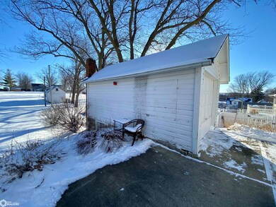 811 South St, Audubon, IA 50025 - photo 4