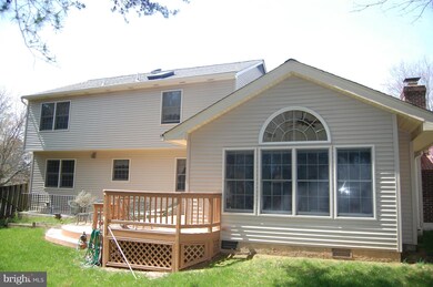 8515 Rehoboth Ct, Vienna, VA 22182 - photo 4