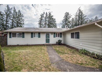 722 SW 20th Cir, Troutdale, OR 97060 - photo 2