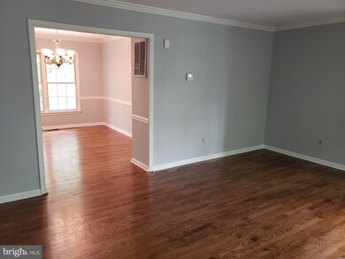 2912 Cheverly Oak Ct, Cheverly, MD 20785 - photo 5