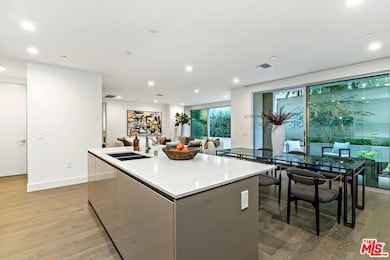 728 N Sweetzer Ave unit 115, West Hollywood, CA 90069 - photo 4