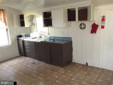 417 W Mcneal St, Millville, NJ 08332 - photo 5