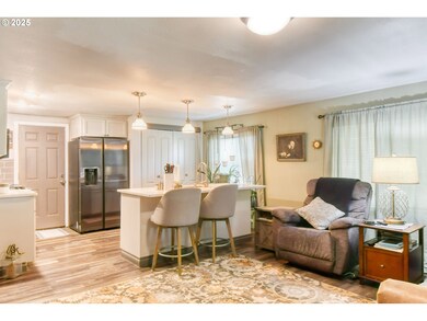 330 2nd St, Athena, OR 97813 - photo 6