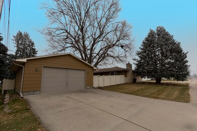 1944 W 11th St, Hastings, NE 68901 - photo 4