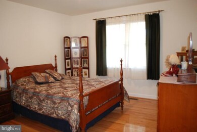 111 Riverview Cir, Colonial Beach, VA 22443 - photo 7