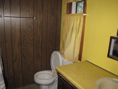 15 Pierce St, Gardiner, ME 04345 - photo 7