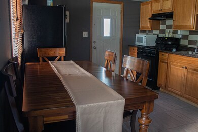 101 Siesta Rd, Carpentersville, IL 60110 - photo 7