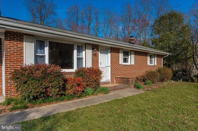 1336 Hillcrest Dr, Sykesville, MD 21784 - photo 2