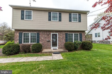 348 W Vine St, Hatfield, PA 19440 - photo 5