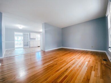 501 Lakewood Dr, Jacksonville, NC 28546 - photo 4