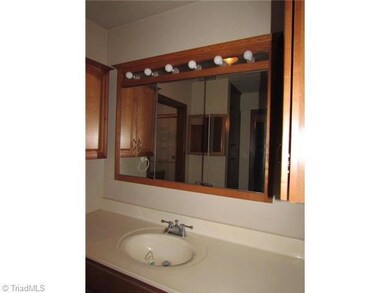 3215 Whale Tail Rd, Asheboro, NC 27205 - photo 7