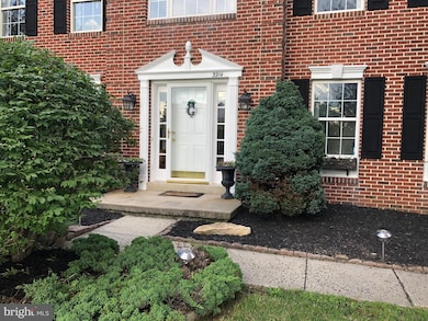 3914 Miriam Dr, Doylestown, PA 18902 - photo 3