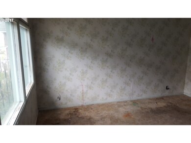 315 NW 10th St, Pendleton, OR 97801 - photo 7