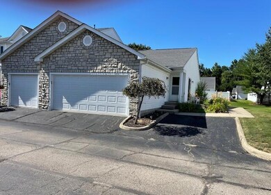 6702 Hamler Dr unit 37E, Canal Winchester, OH 43110 - photo 2